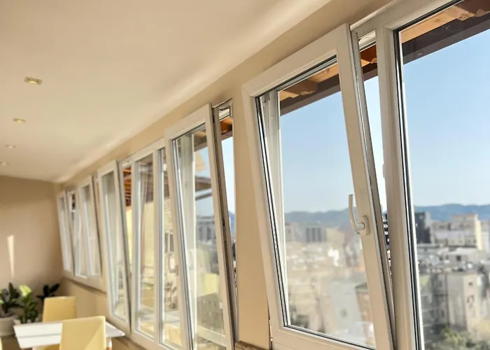 Above The 01 * ティラナ