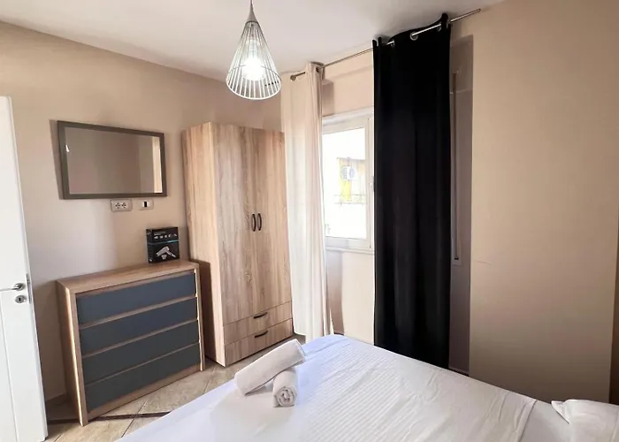 Above The 01 アパート *